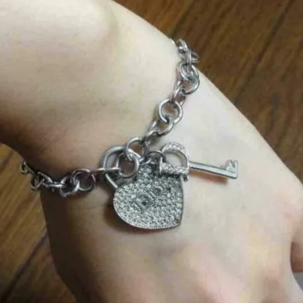 Dior Silver Rhinestone Heart Key Charm Bracelet - Picture 6 of 9